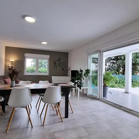 Aria In Villa
